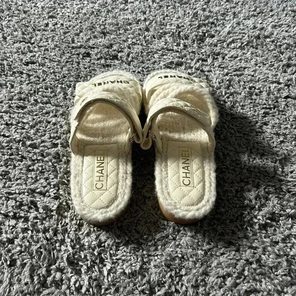 Chanel - 2s Cord Lambskin Quilted Dad Sandals/Mules in Ivory - Picture 3 of 5